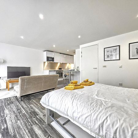 לונדון City Waterside, Old Street, Angel, Entire Private Apartment מראה חיצוני תמונה