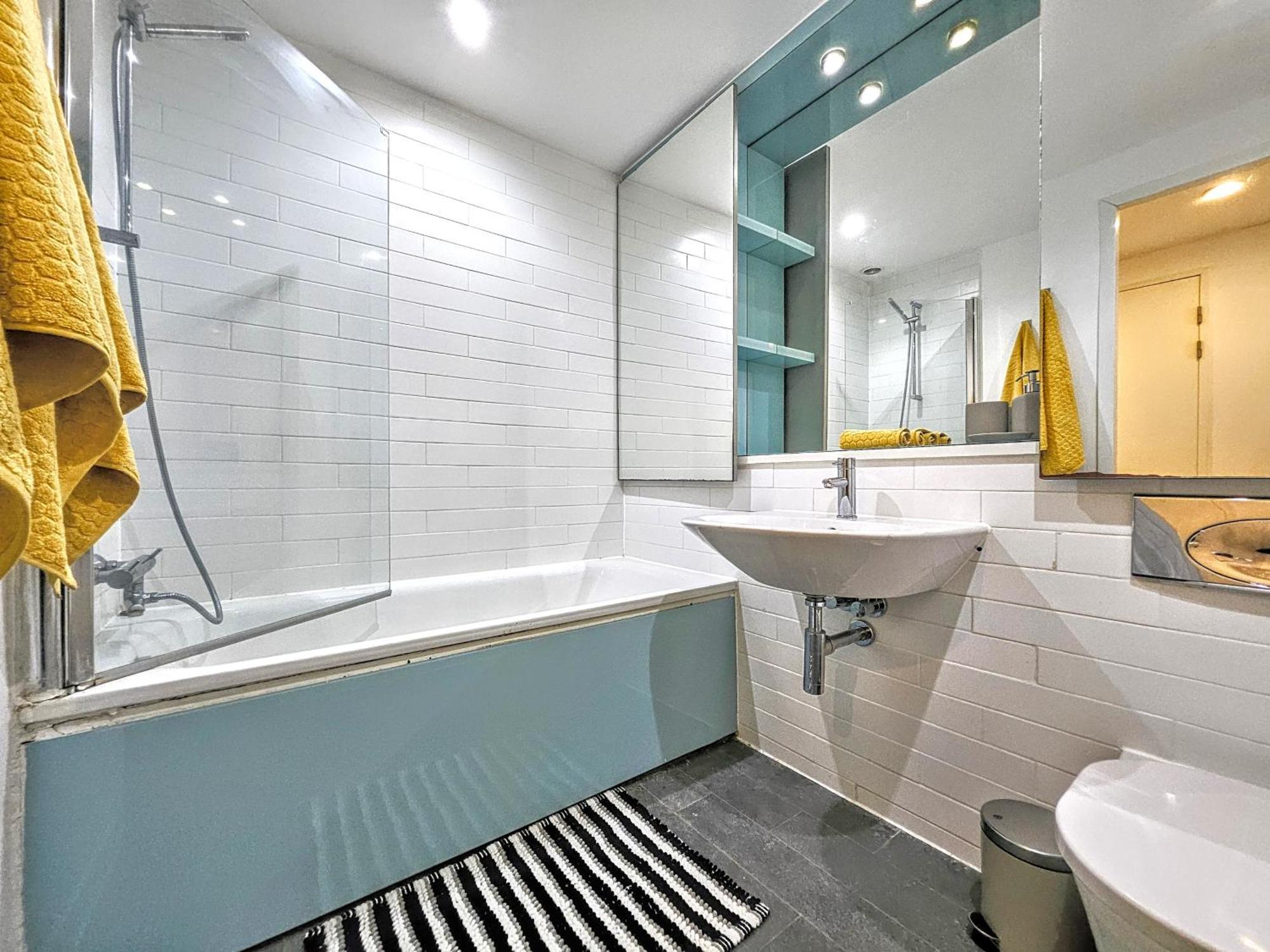 לונדון City Waterside, Old Street, Angel, Entire Private Apartment מראה חיצוני תמונה