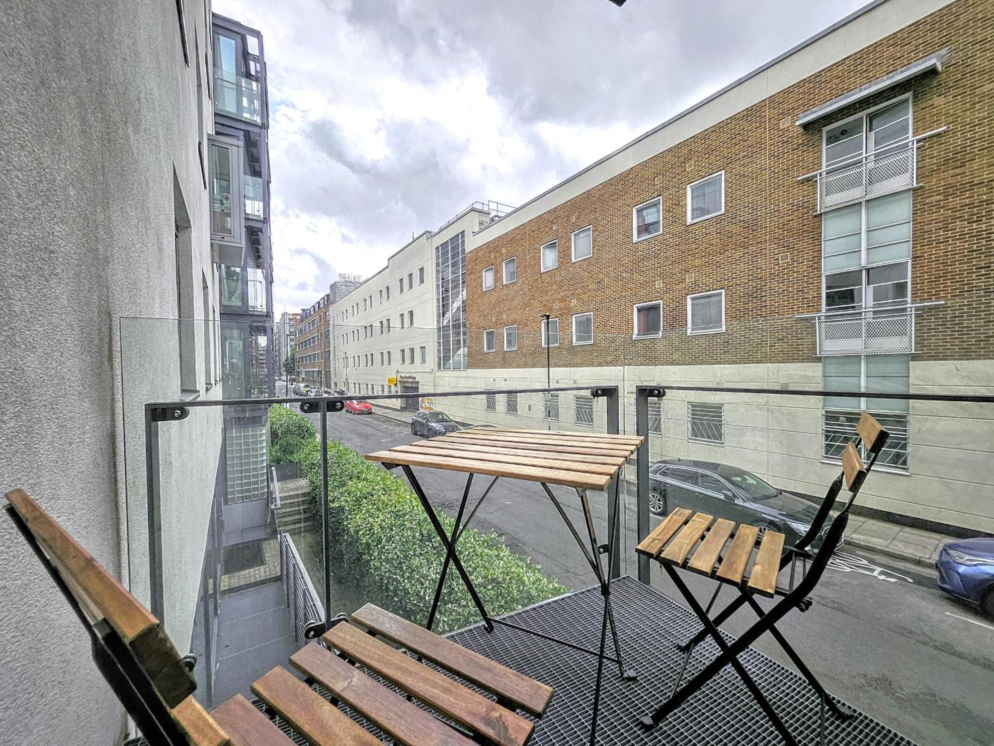 לונדון City Waterside, Old Street, Angel, Entire Private Apartment מראה חיצוני תמונה